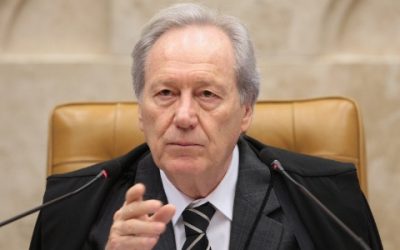 Lewandowski peita, Moro flata. Um com a lei, outro sem provas 